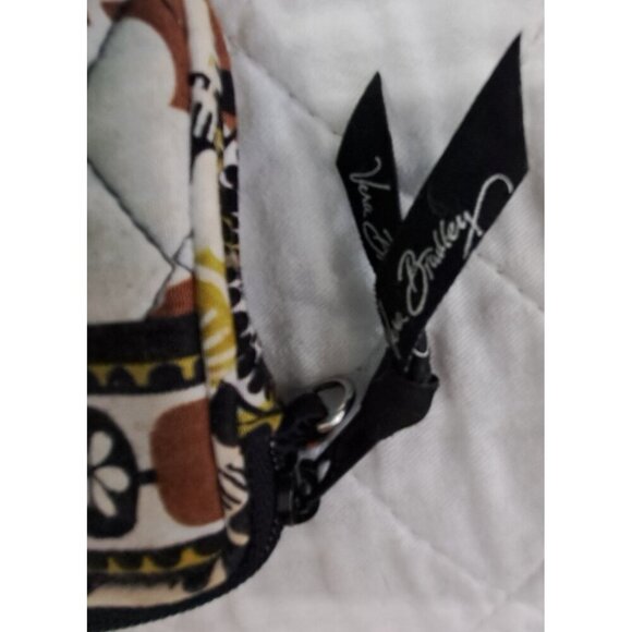 Vera Bradley Multicolor Medallion Pattern Zipper Close Wallet Wristlet - Picture 2 of 5